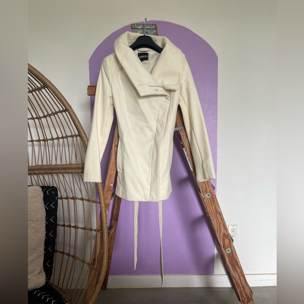 Express white coat size small nwot